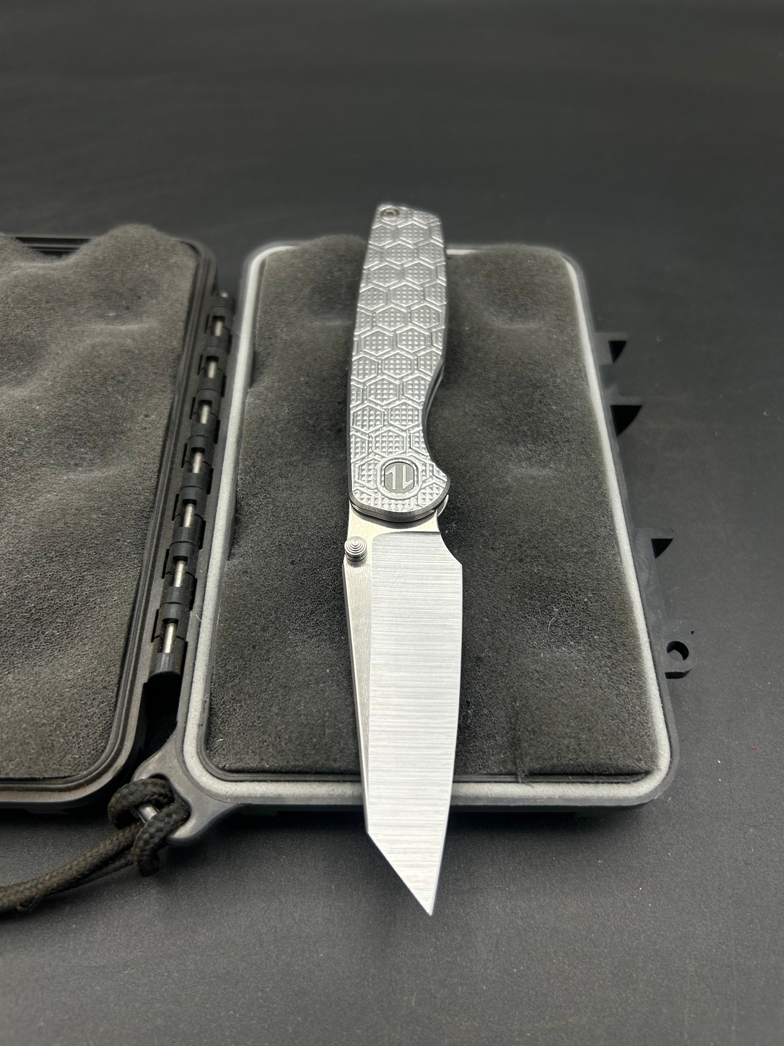 Cortex Mini #138 – Brown Knives