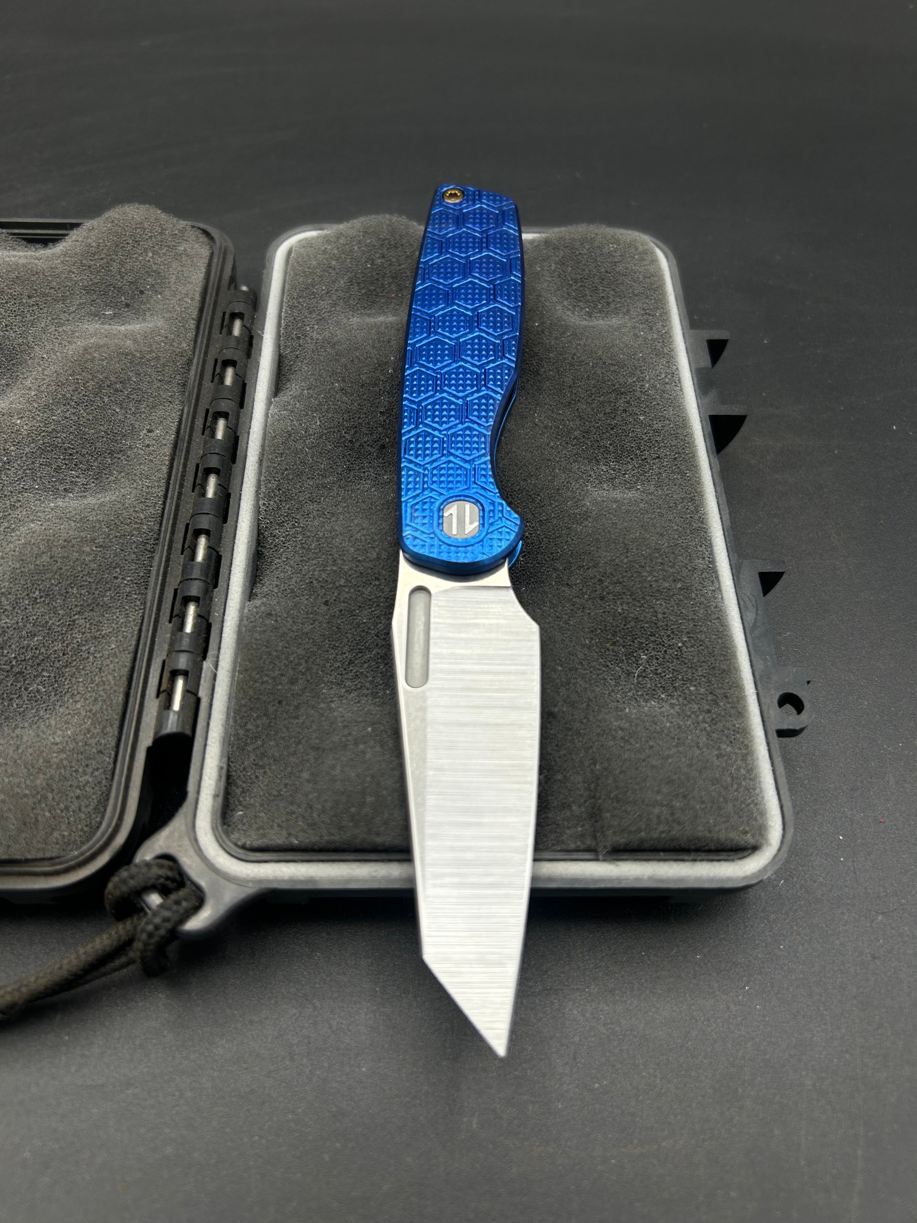 Cortex Mini #139 – Brown Knives