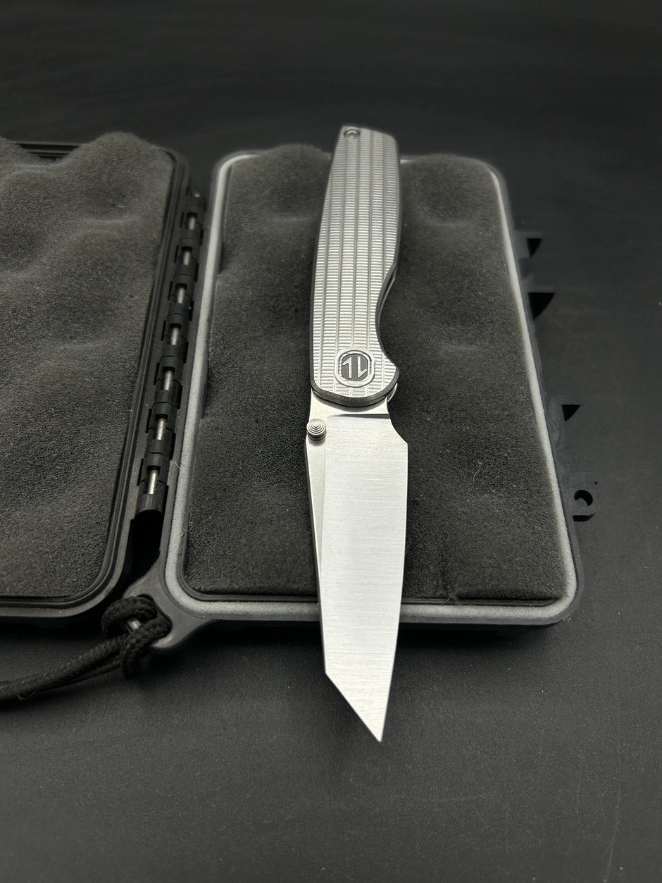 Cortex Mini Archive – Brown Knives