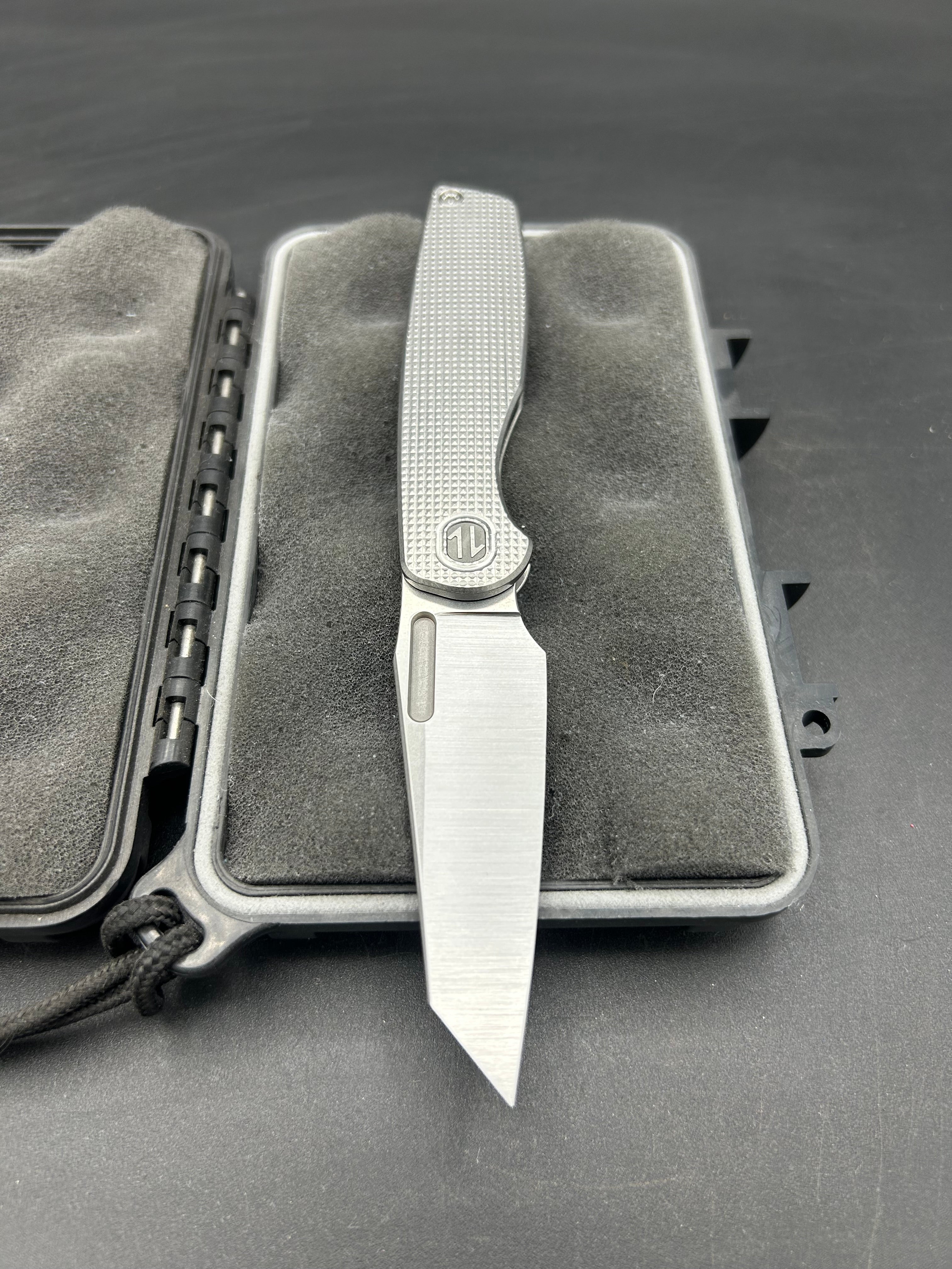 Cortex Mini #037 – Brown Knives