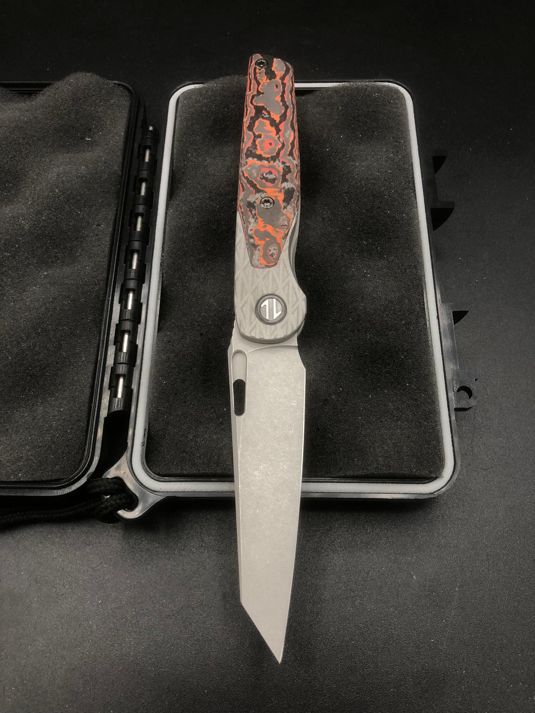 Cortex Archive – Brown Knives